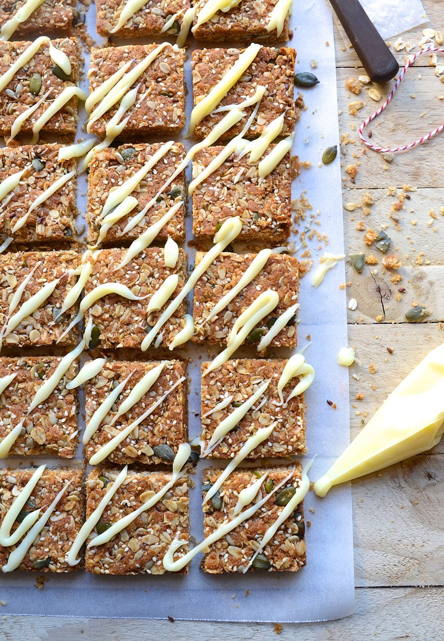 The best healthy seeded oat crunchies | A Bibbyskitchen recipe