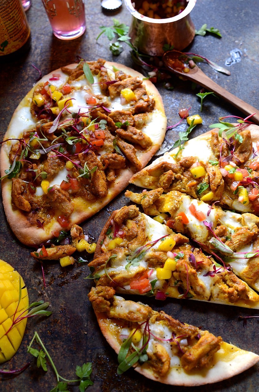 Chicken korma naan bread pizza