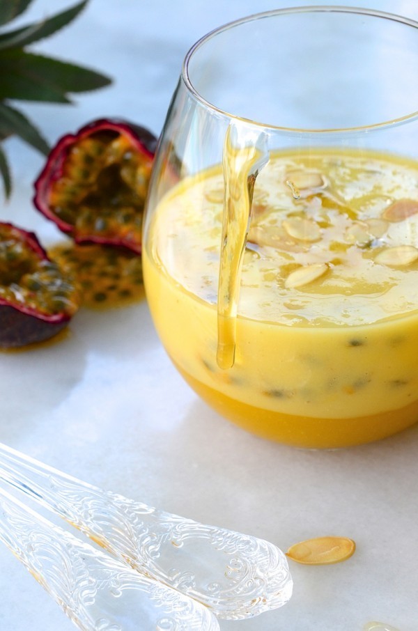 club tropicana banana-pine granadilla smoothie with toasted almond flakes