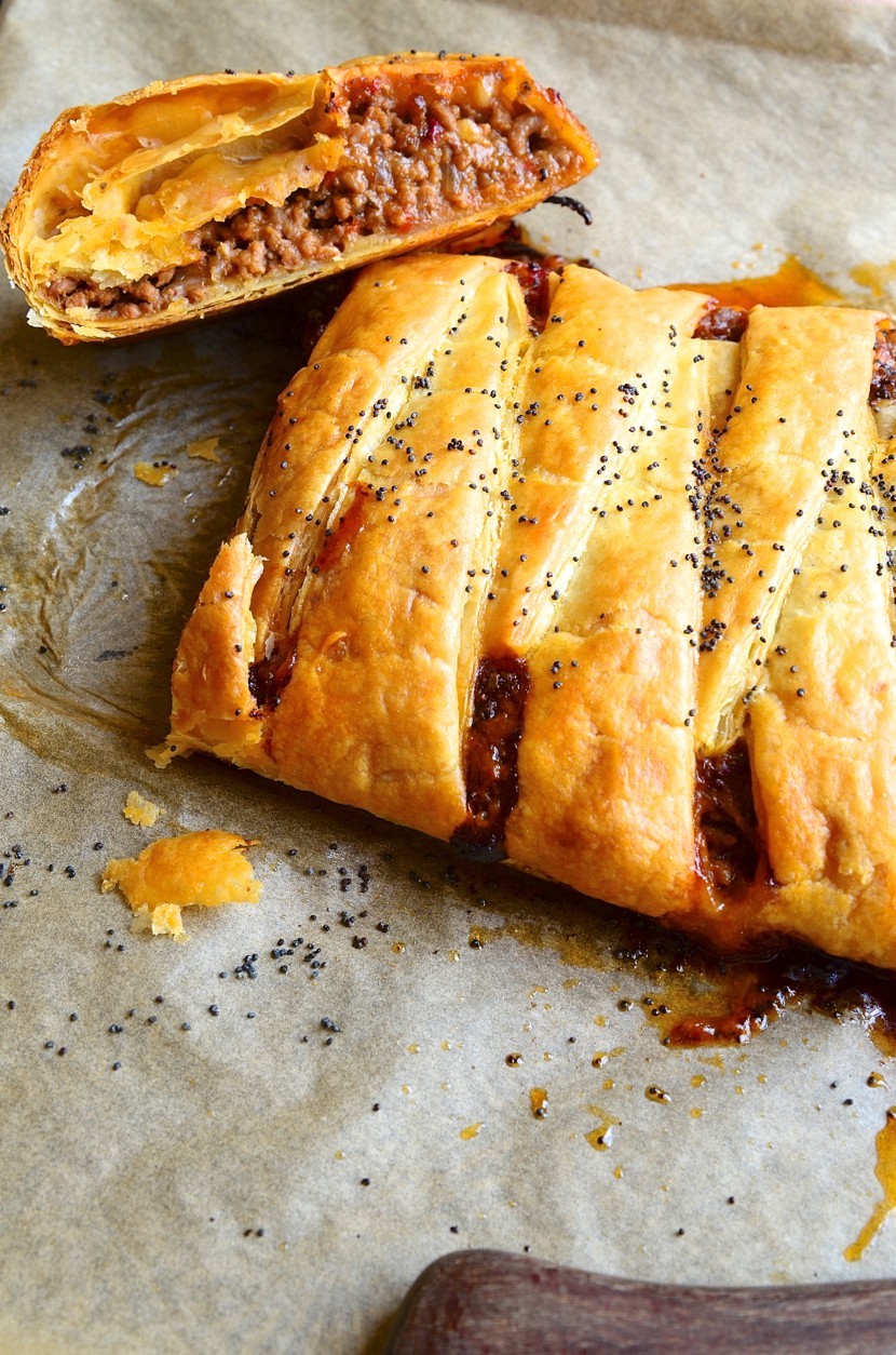 Spicy Mexican meat plait