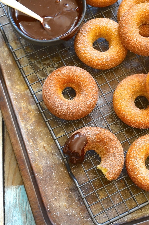 baked donuts with cinnamon