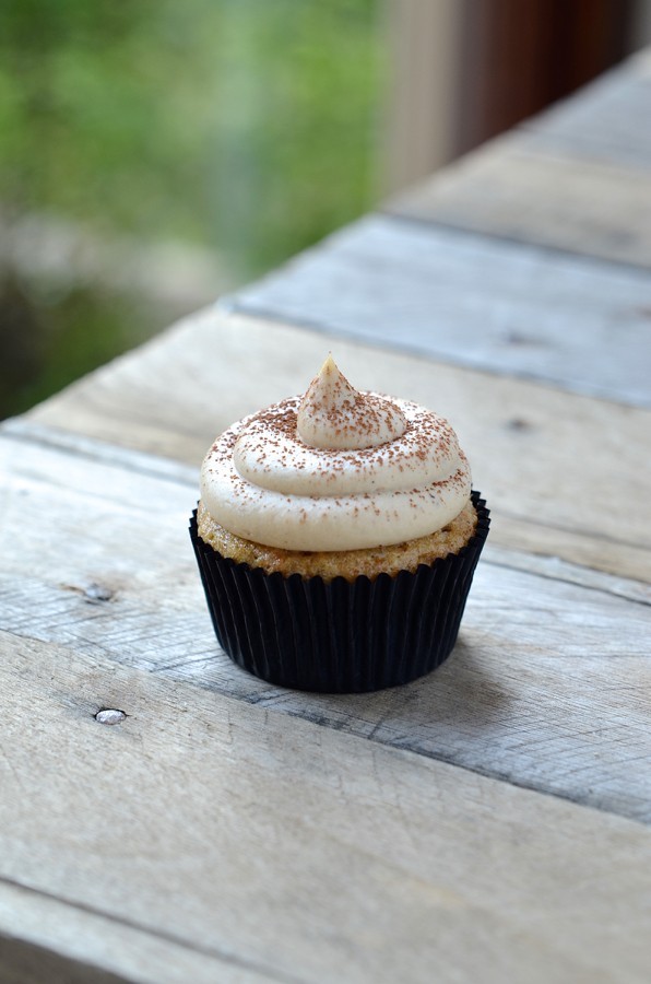 Healthy Banana muffin cupcakespeanut butter frosting