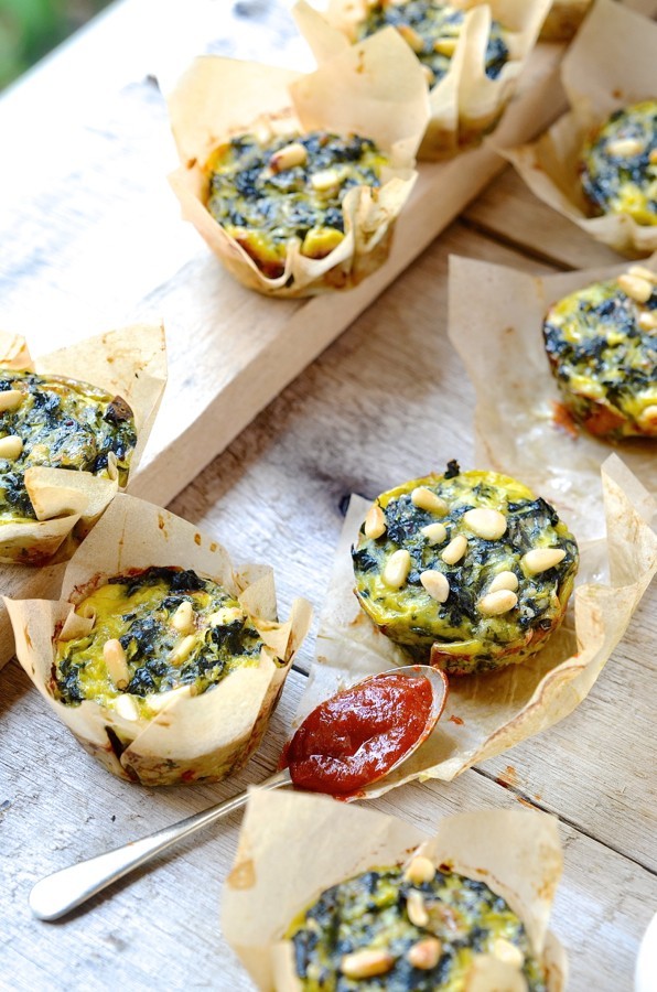 Cheesy spinach and zucchini muffins