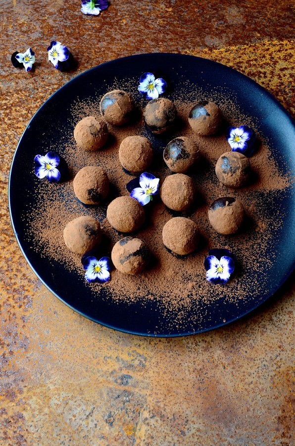 Peanut butter bliss balls