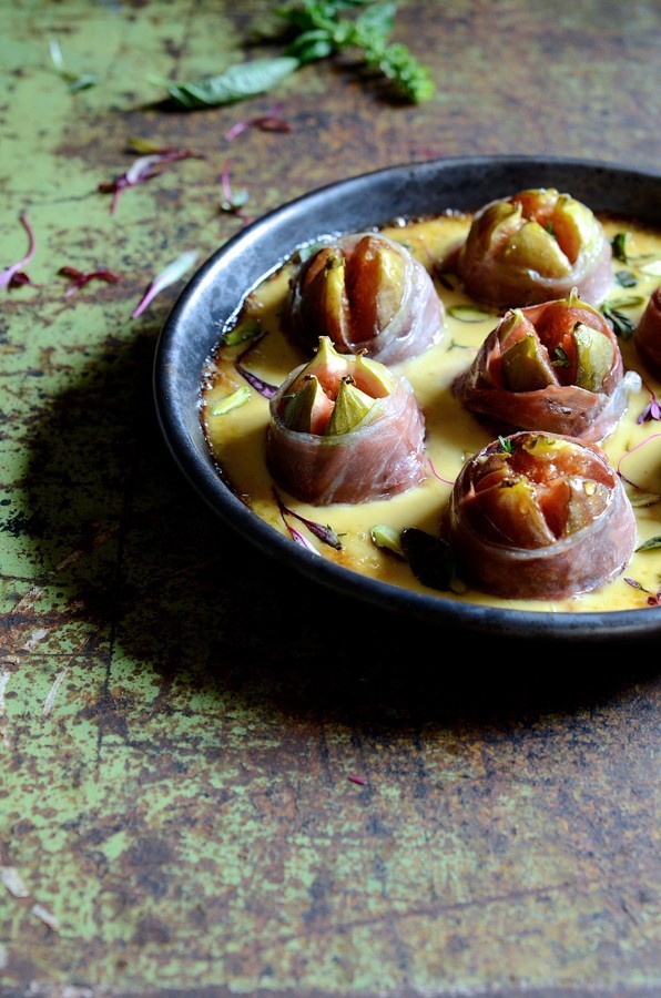 roasted figs with gorgonzola cream