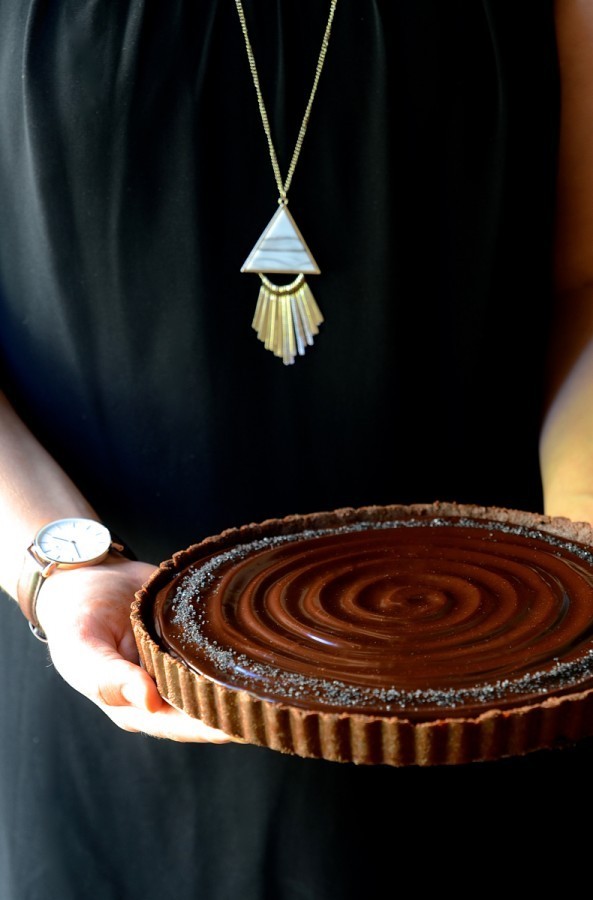 No-bake caramel walnut chocolate tart