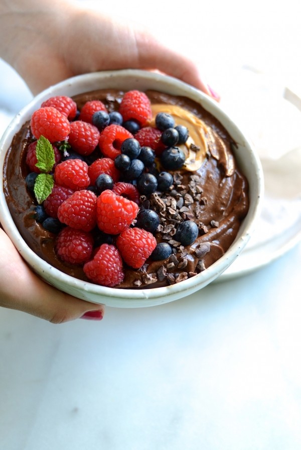 Chocolate velvet smoothie bowls