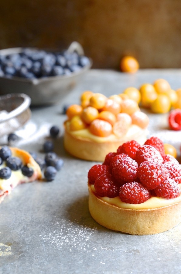 crème pâtissière summer berry tarts
