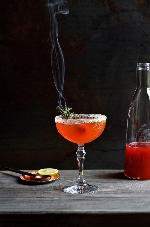 Strawberry-Limoncello-mojito-cocktails
