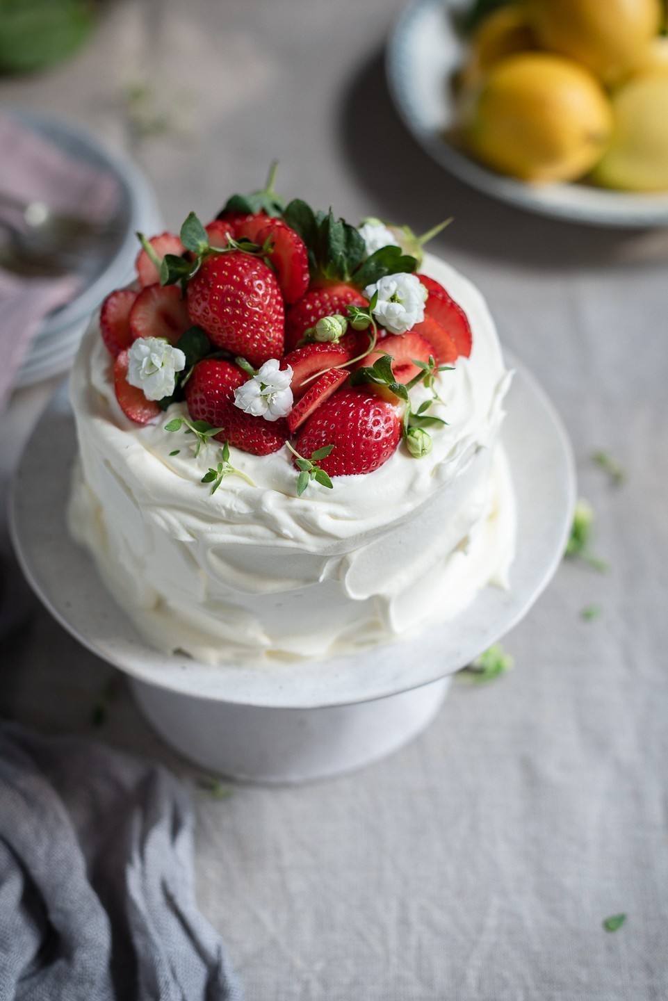Lemon curd cream cake