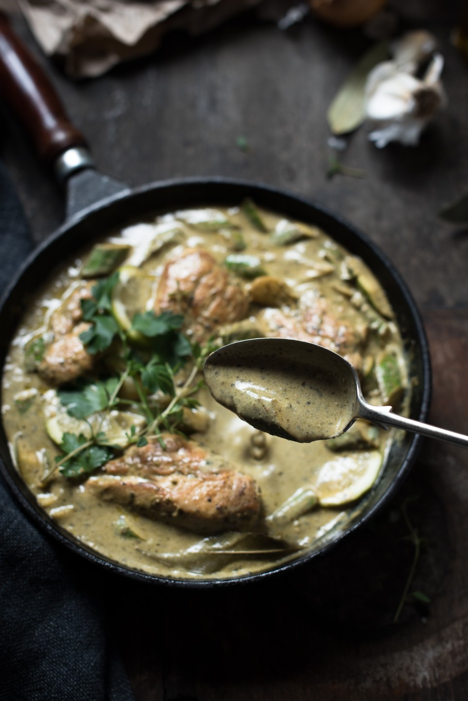 Zucchini and pesto chicken casserole