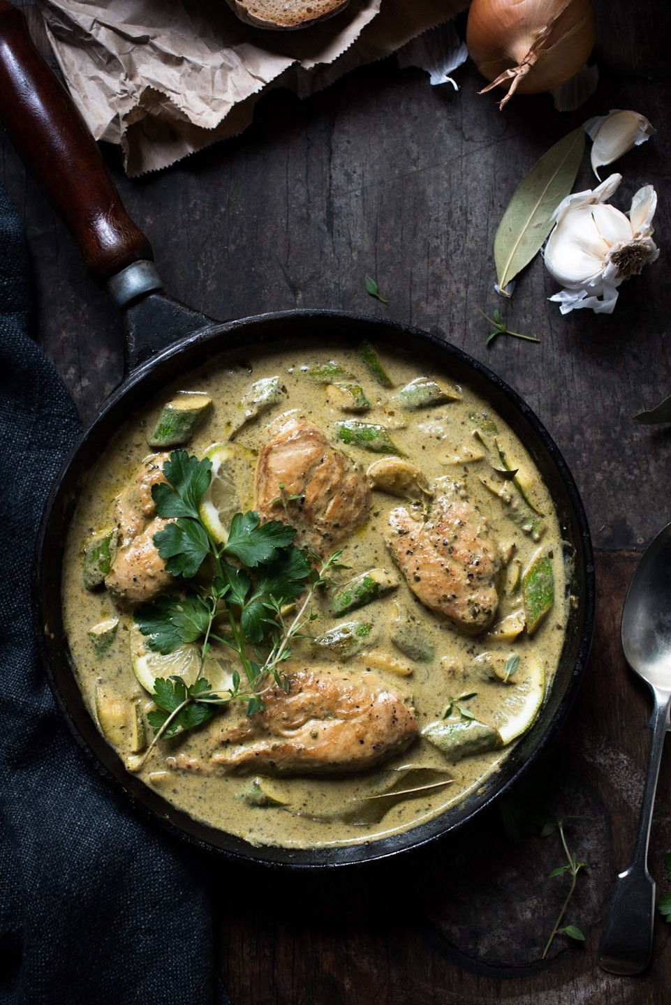 Zucchini and pesto chicken casserole