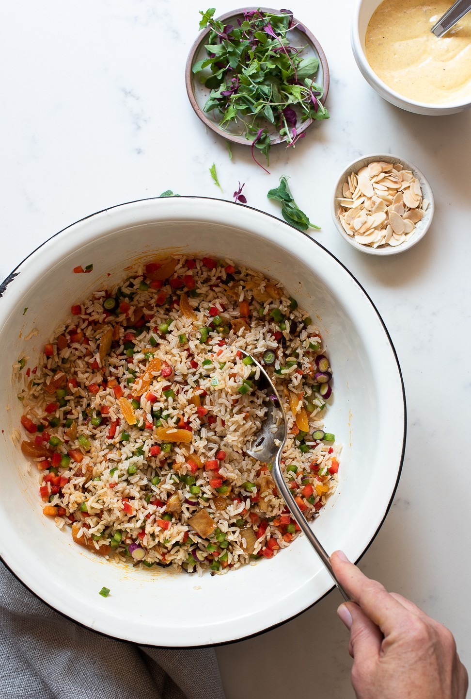 Wild rice salad with sweet peppers