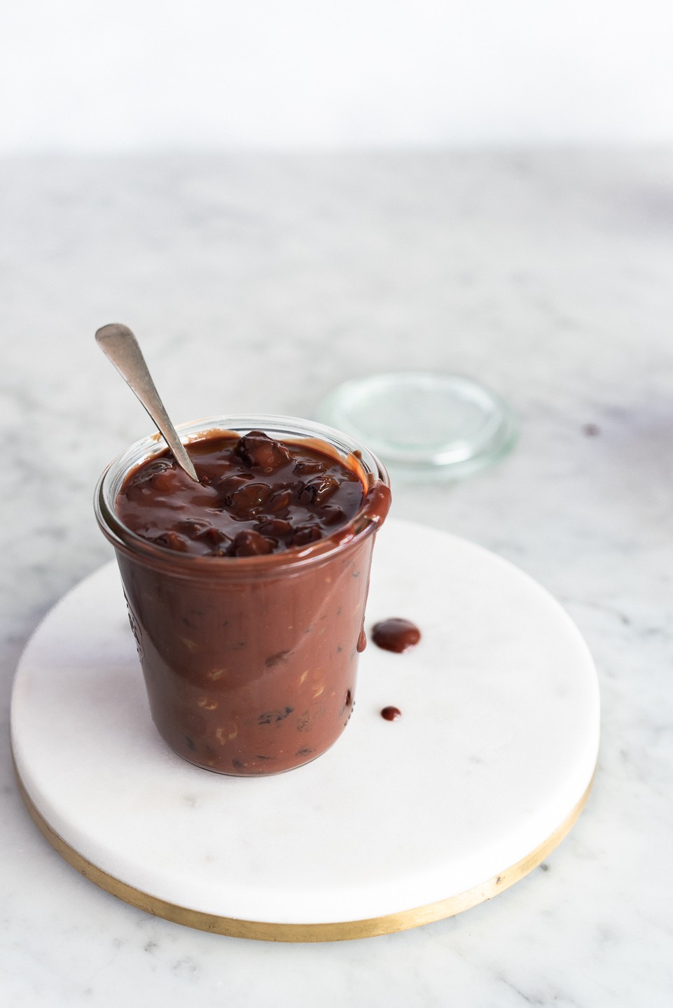 Christmas pudding chocolate sauce