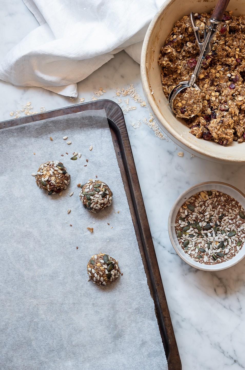 Tahini breakfast cookies