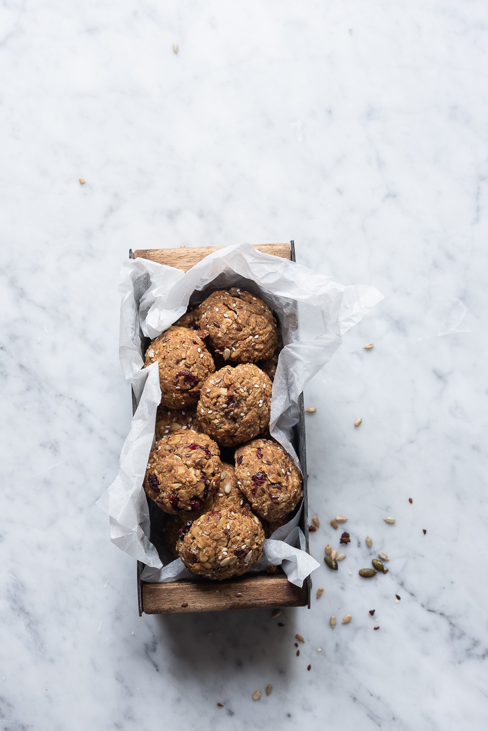 Tahini breakfast cookies