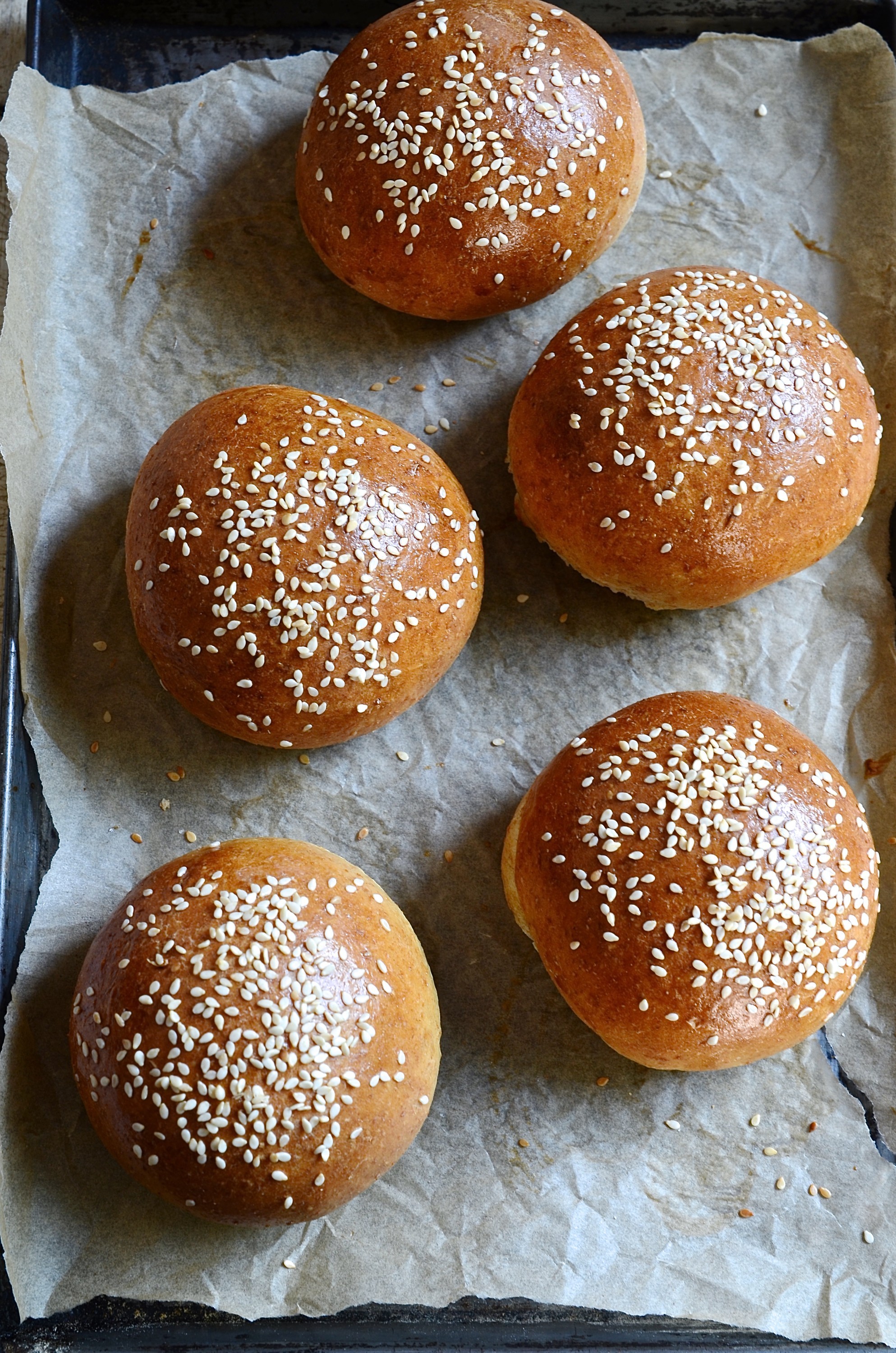 Buns, spelt,