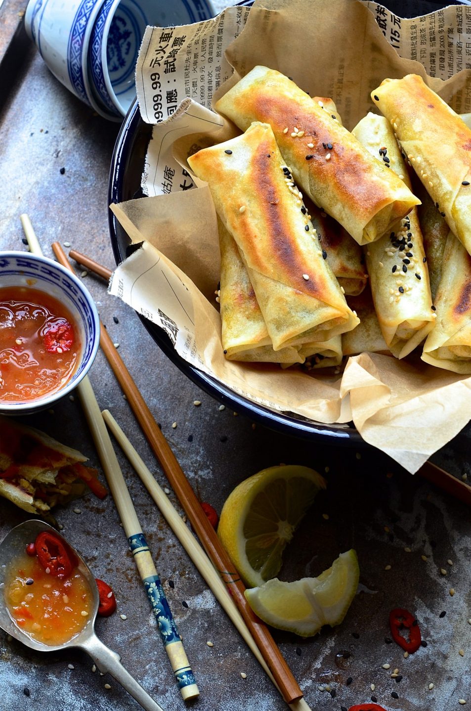 Oyster sauce chicken spring rolls