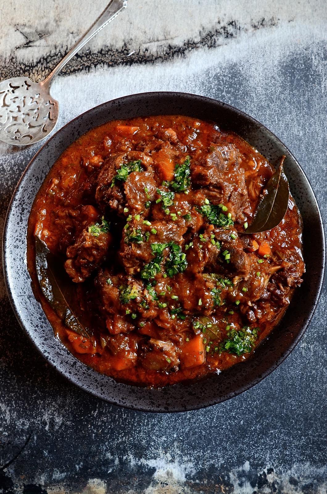 Red wine oxtail