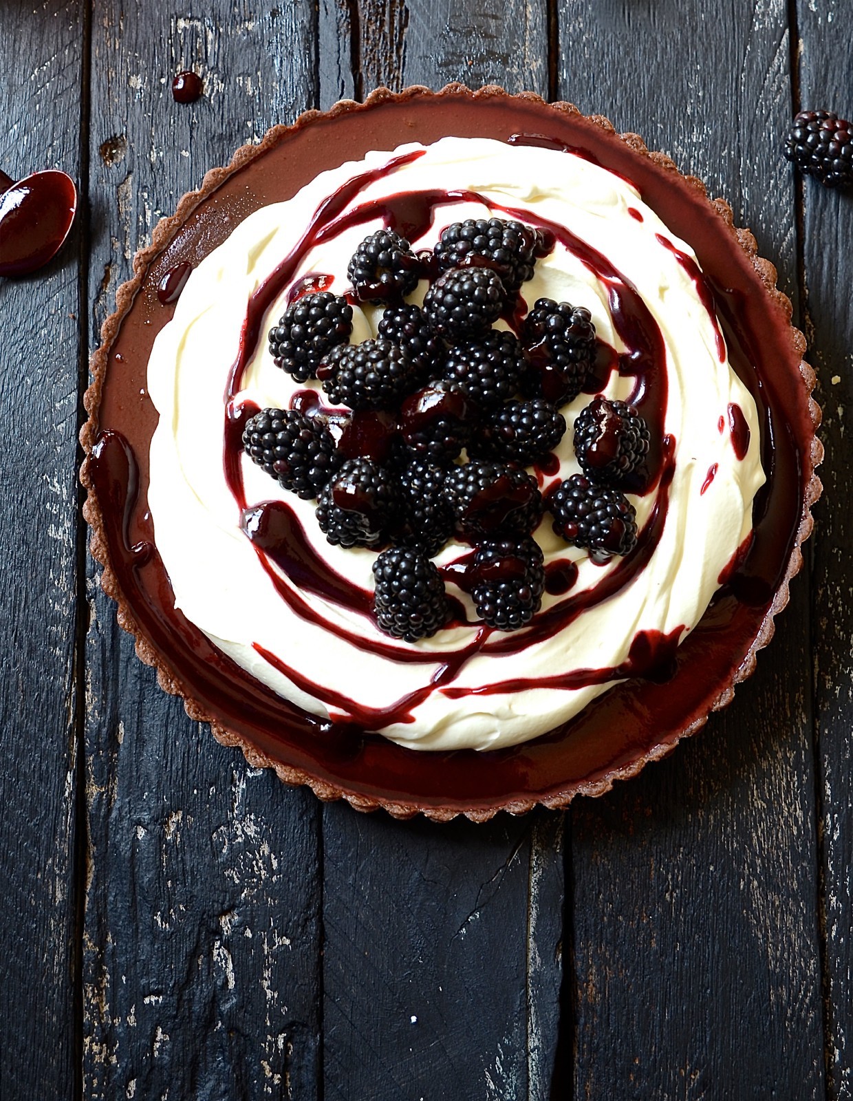 Baked blackberry chocolate fondant tart