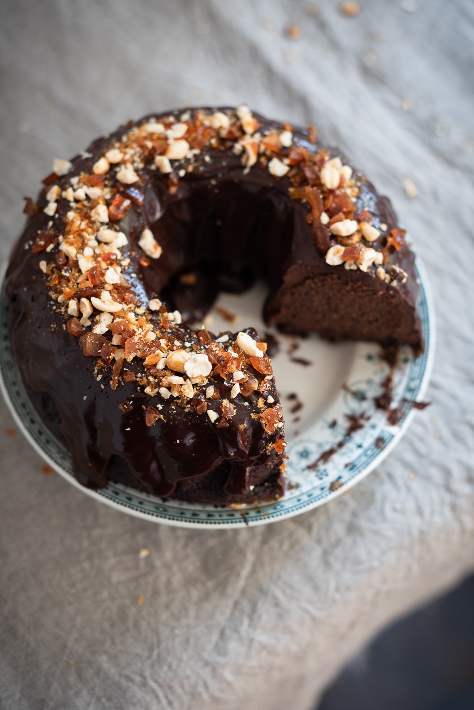 Red wine and olive oil chocolate cake