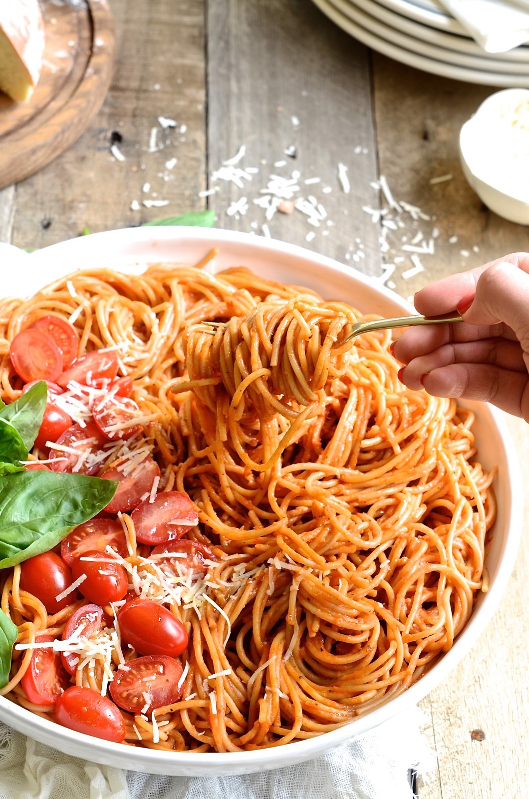 Spaghetti with roasted tomato sauce