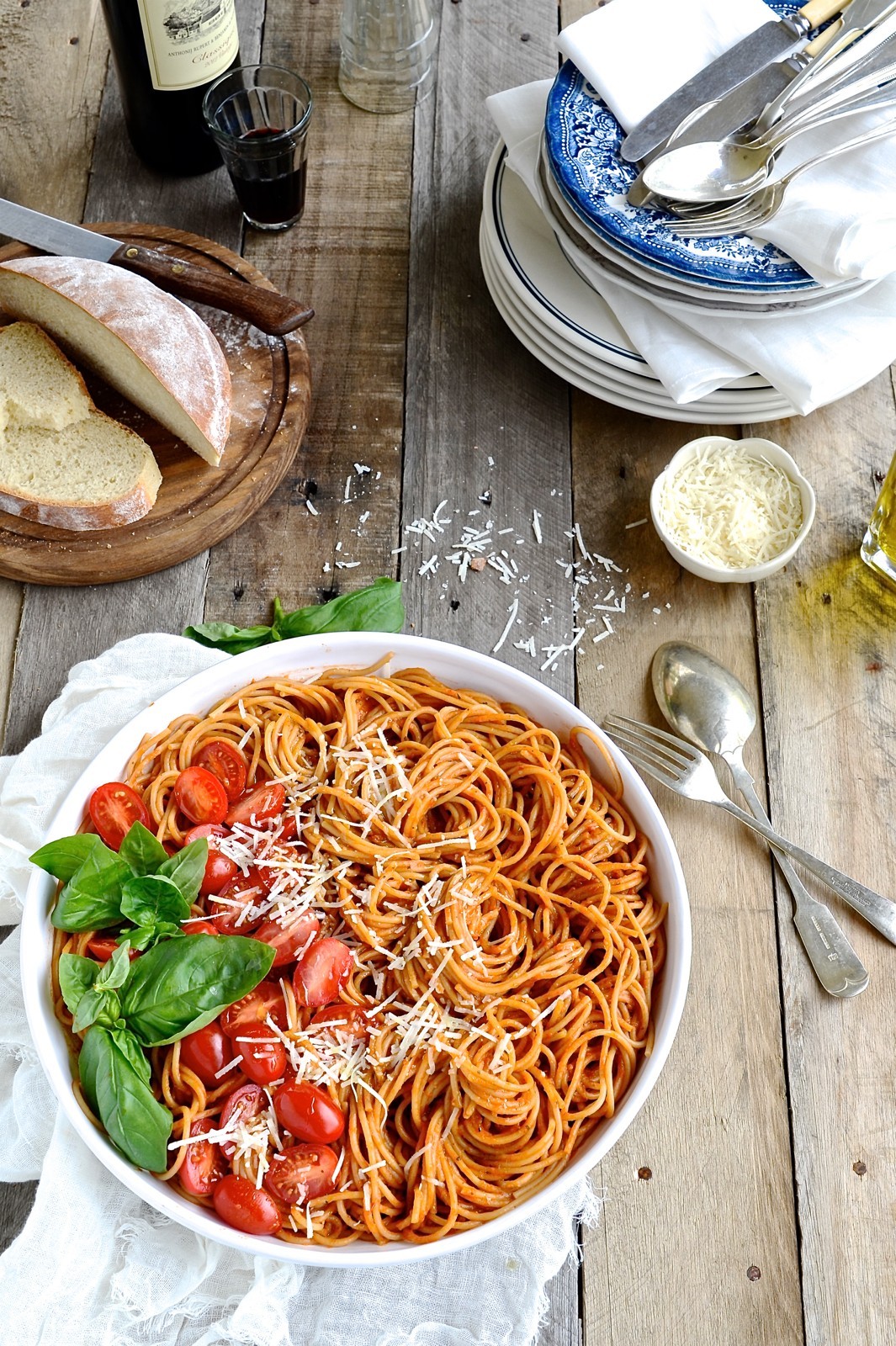 Spaghetti with roasted tomato sauce