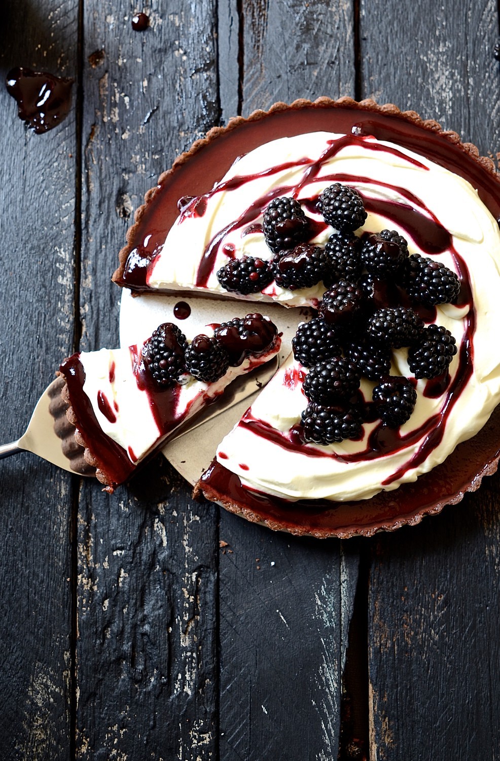 Baked blackberry chocolate fondant tart