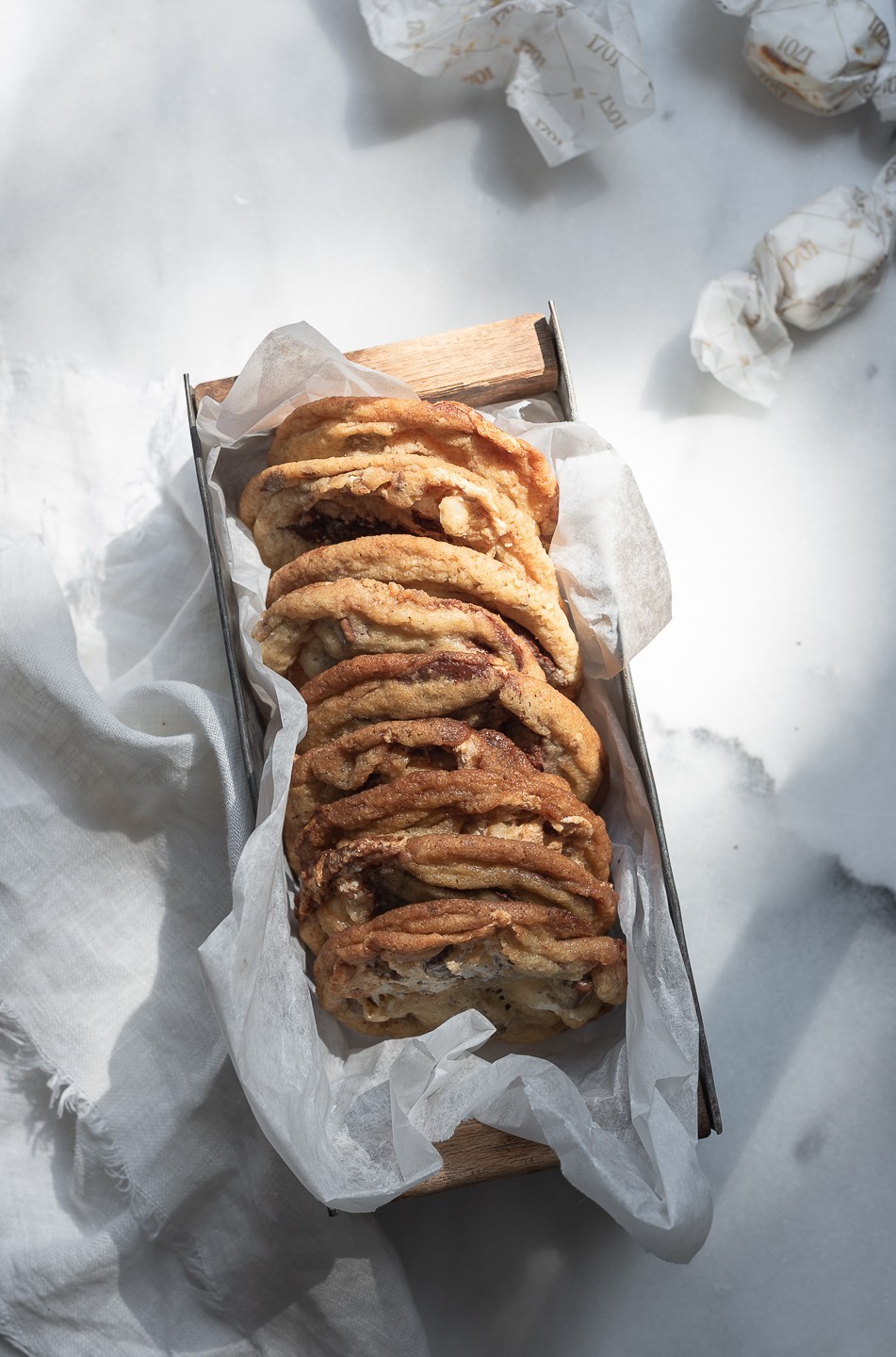 Chocolate chip nougat cookies