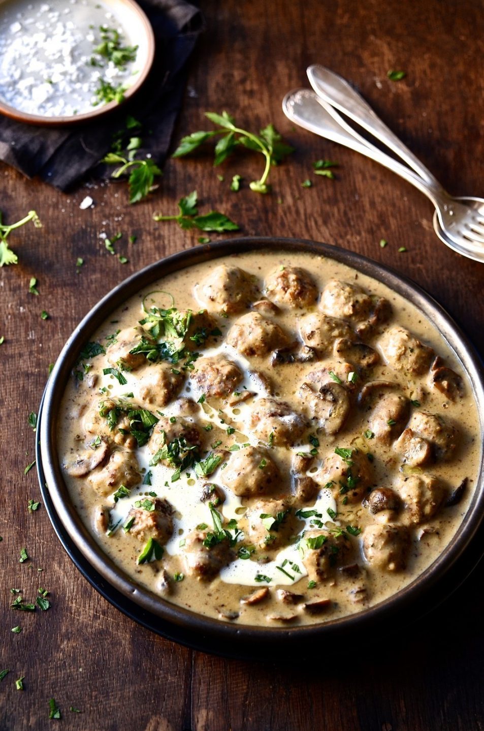 Creamy Swedish meatballs with mushrooms | Comfort food