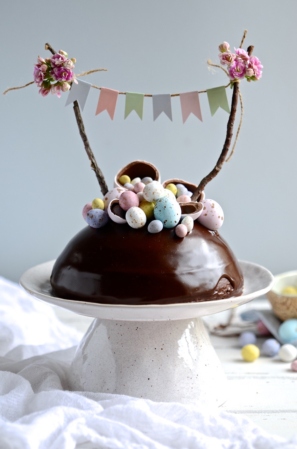 Easter egg surprise cake