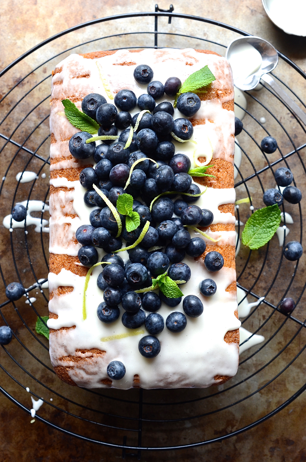 Blueberry semolina tea loaf