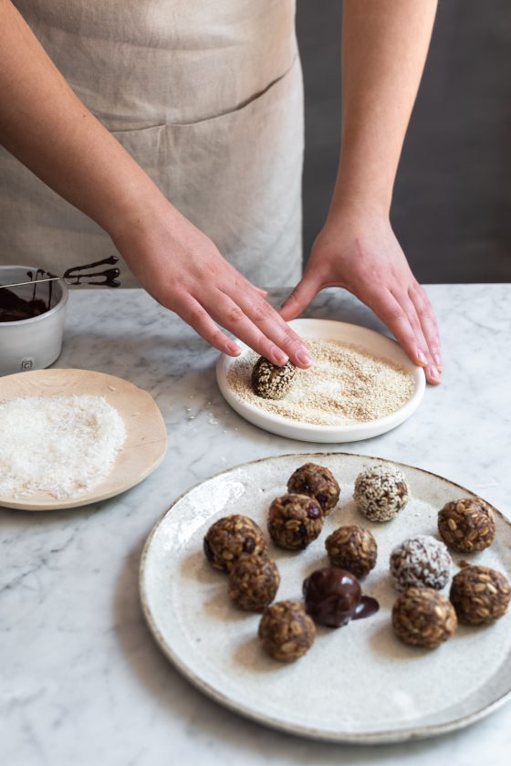 Almond butter oat snack balls Bibbyskitchen recipes