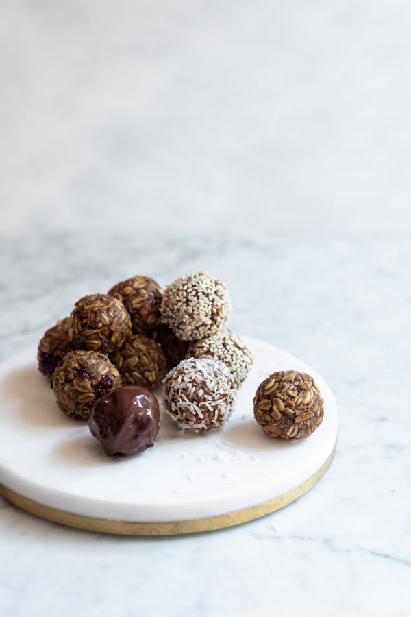 Almond butter oat snack balls Bibbyskitchen recipes
