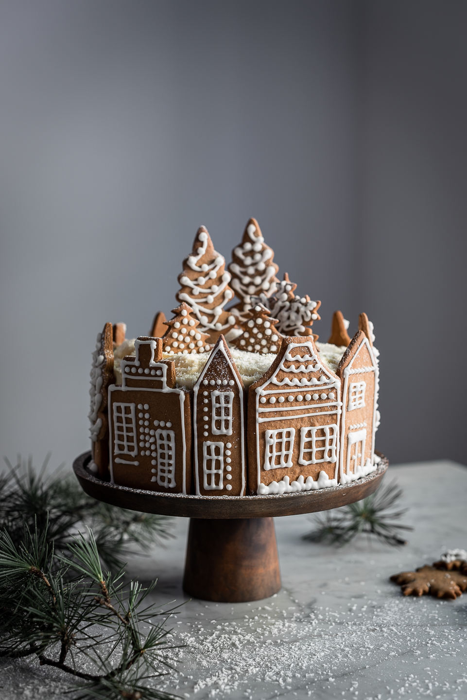 Gingerbread House Gingerbread Cake - festive Christmas dessert